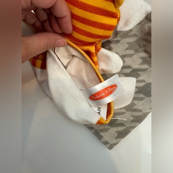 Lot of 4 Toddler Hand Puppets Melissa and Doug Snuggle Bud Cat Parrot Cow Bunny - Picture 2 of 5